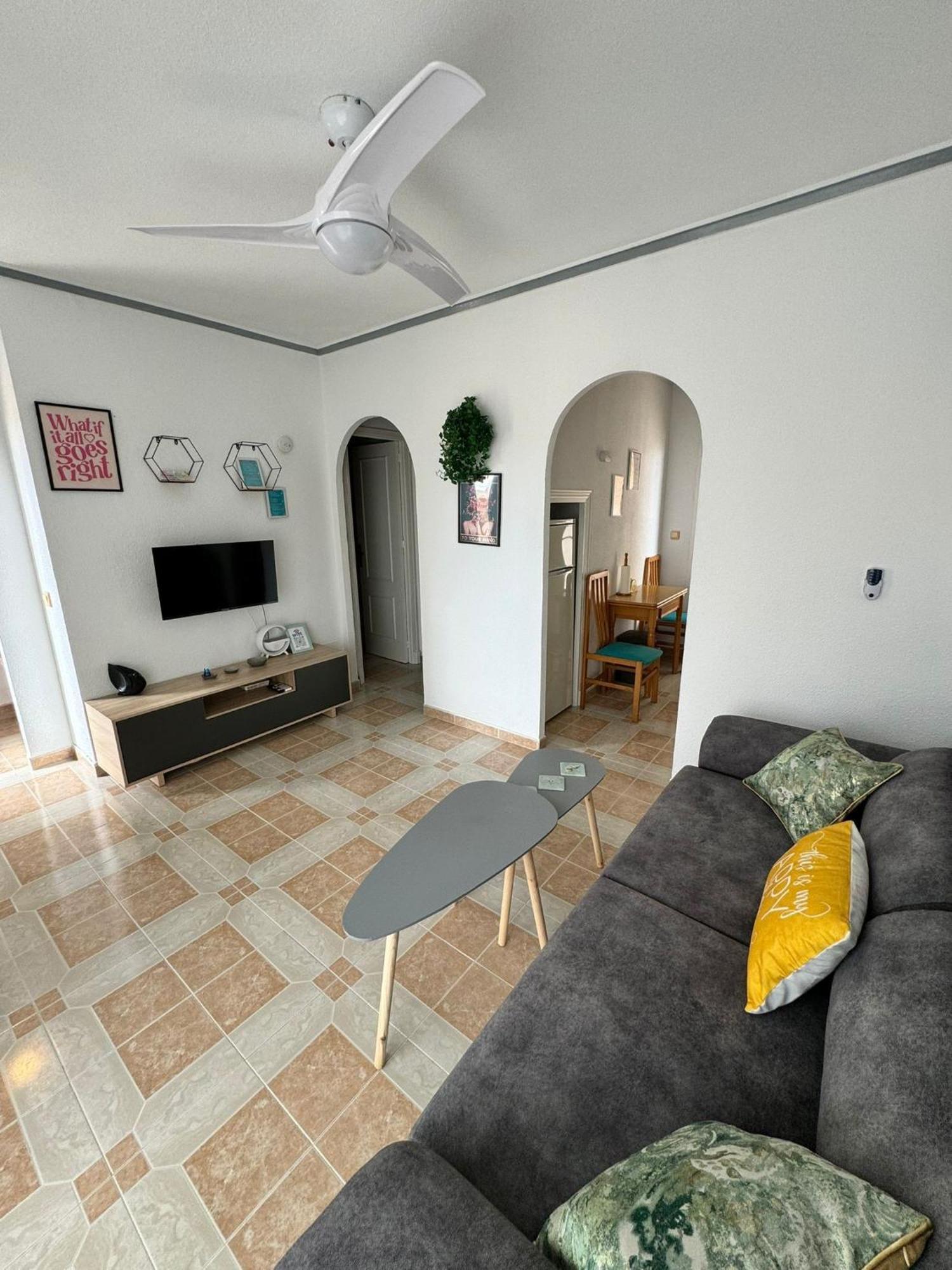 Carmina Apartment, Disfruta Del Sol Y Del Relax! Apartment Torrevieja